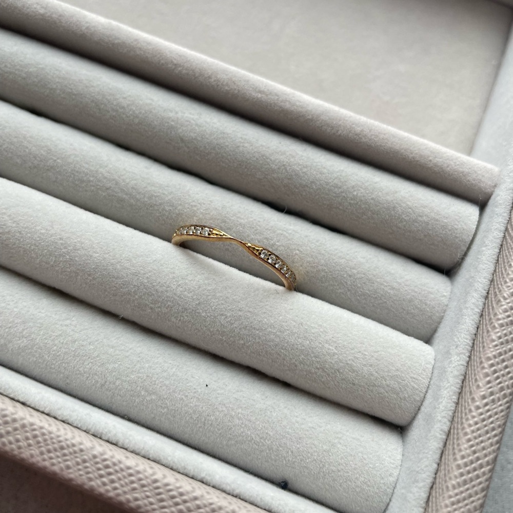 Pave Detailed Gold Ring